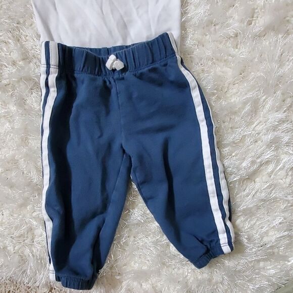 Carters Pants size 6 months & moon & back onsie - Picture 2 of 6